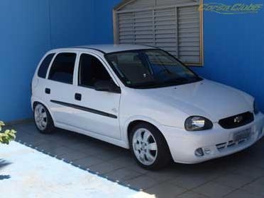 Acervo do Corsa Clube (7700)